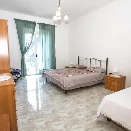 Casa Ambrosia In With Sea View, Wifi And Ac Apartamento *