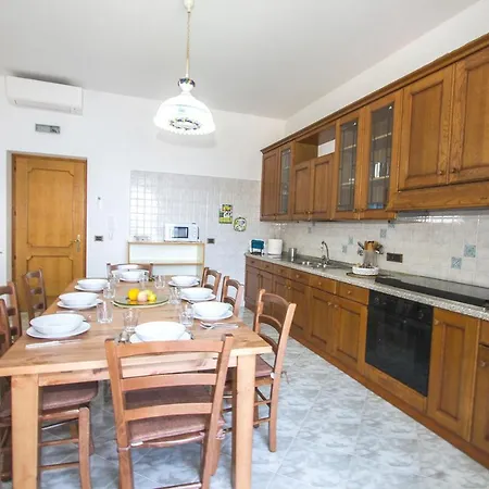 Casa Ambrosia In With Sea View, Wifi And Ac